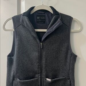 Figs Charcoal Sleeveless Zip Vest